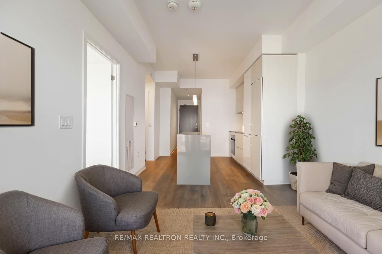 2 Bedrooms Condo at 20 Richardson, Toronto For sale
