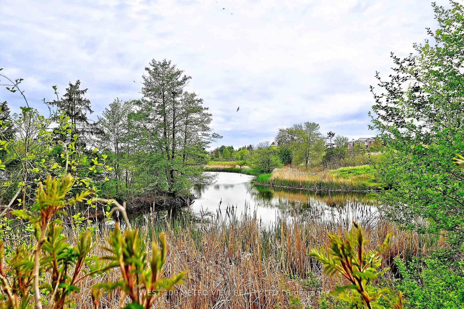 2 Bedrooms Condo at 2365 CENTRAL PARK, Oakville For sale