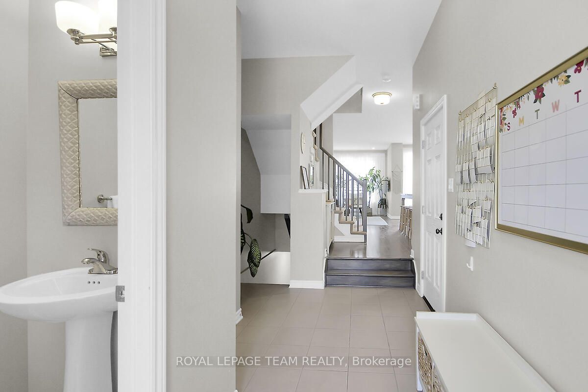 415 Warmstone Drive, StittsvilleMunsterRichmond, ON K2S 0W2
