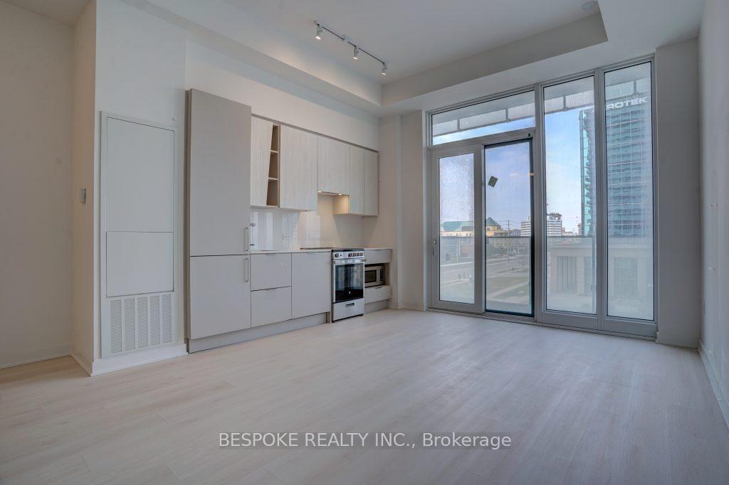 2 Bedrooms Condo at 3900 Confederation, Mississauga For sale