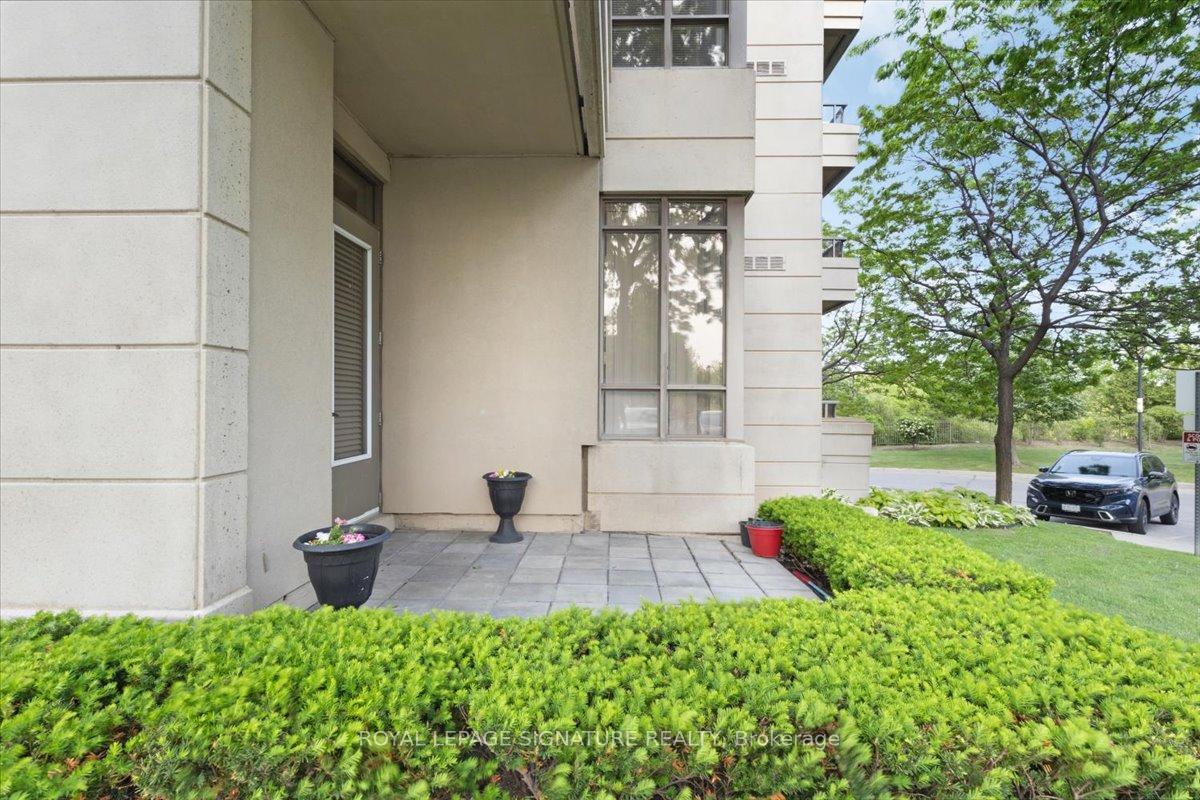 1 Bedroom Condo at 700 Humberwood, Toronto For sale