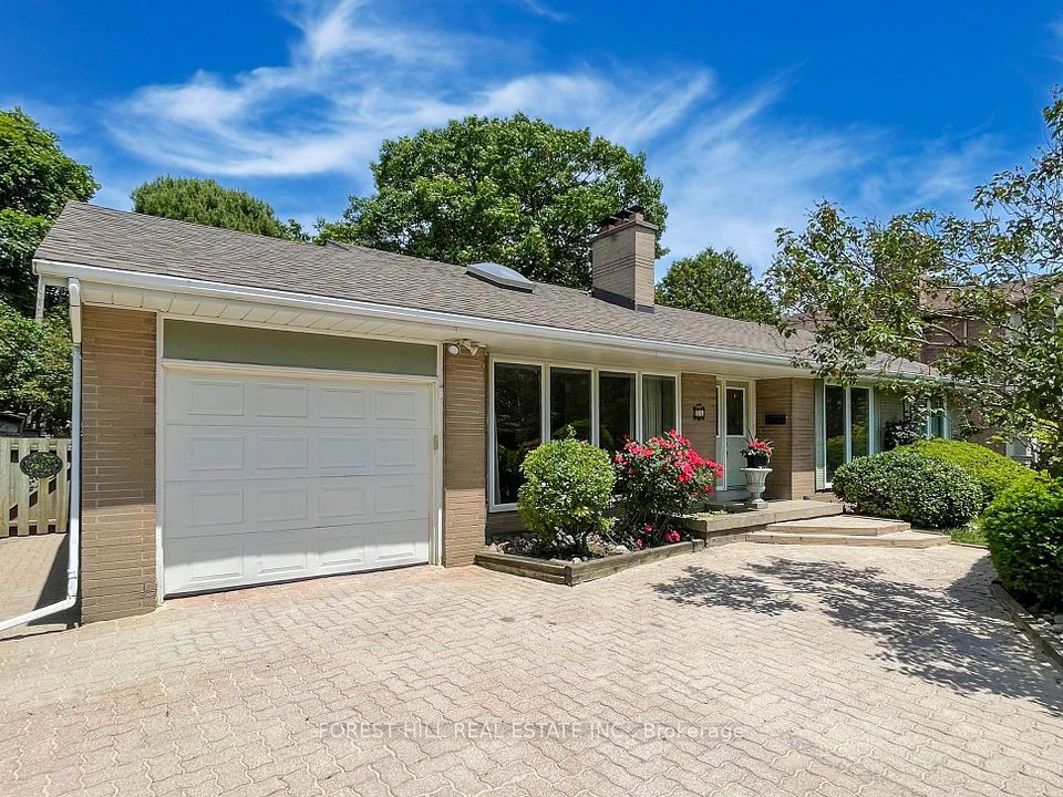 46 Chelford Road, Toronto, ON M3B 2E5
