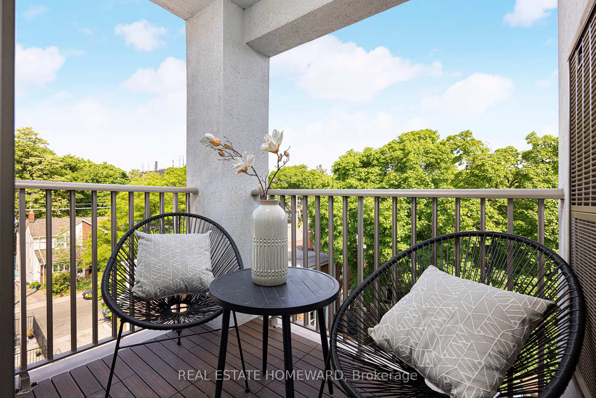2 Bedrooms Condo at 716 Kingston, Toronto For sale