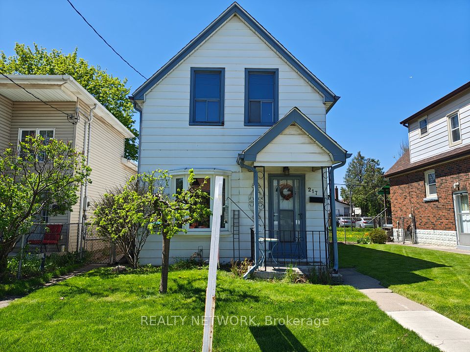 217 Fairfield Avenue, Hamilton, ON L8H 5H5
