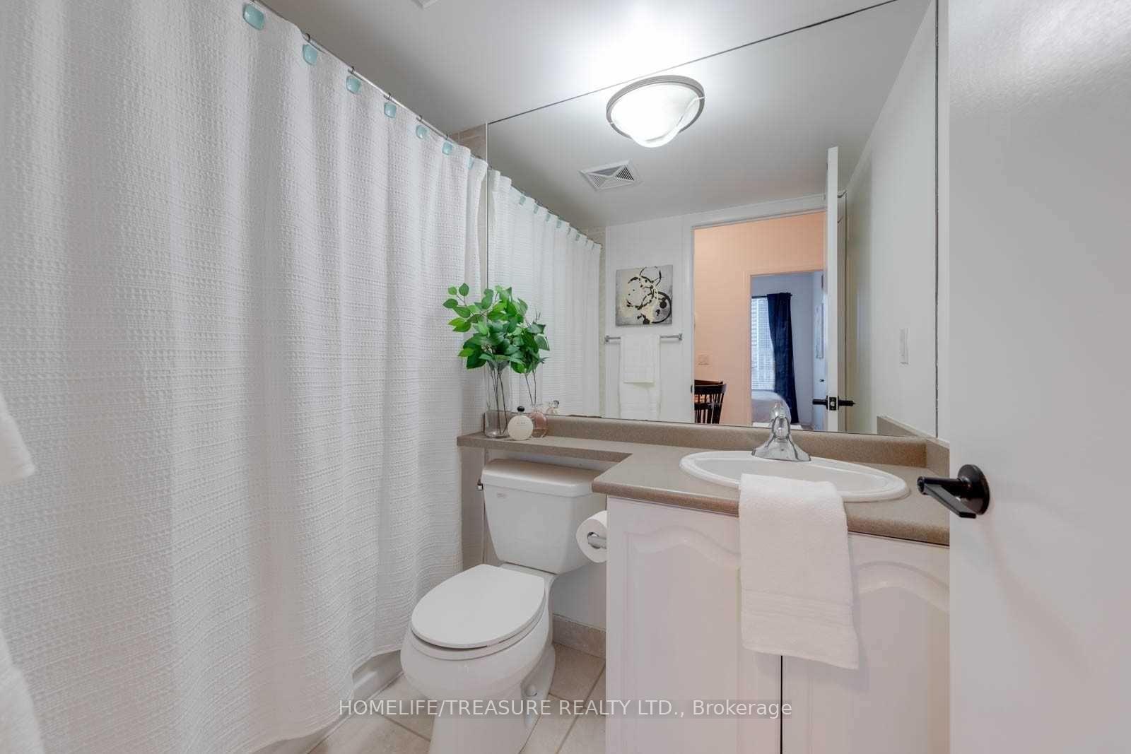 2 Bedrooms Condo at 231 Fort York, Toronto For sale