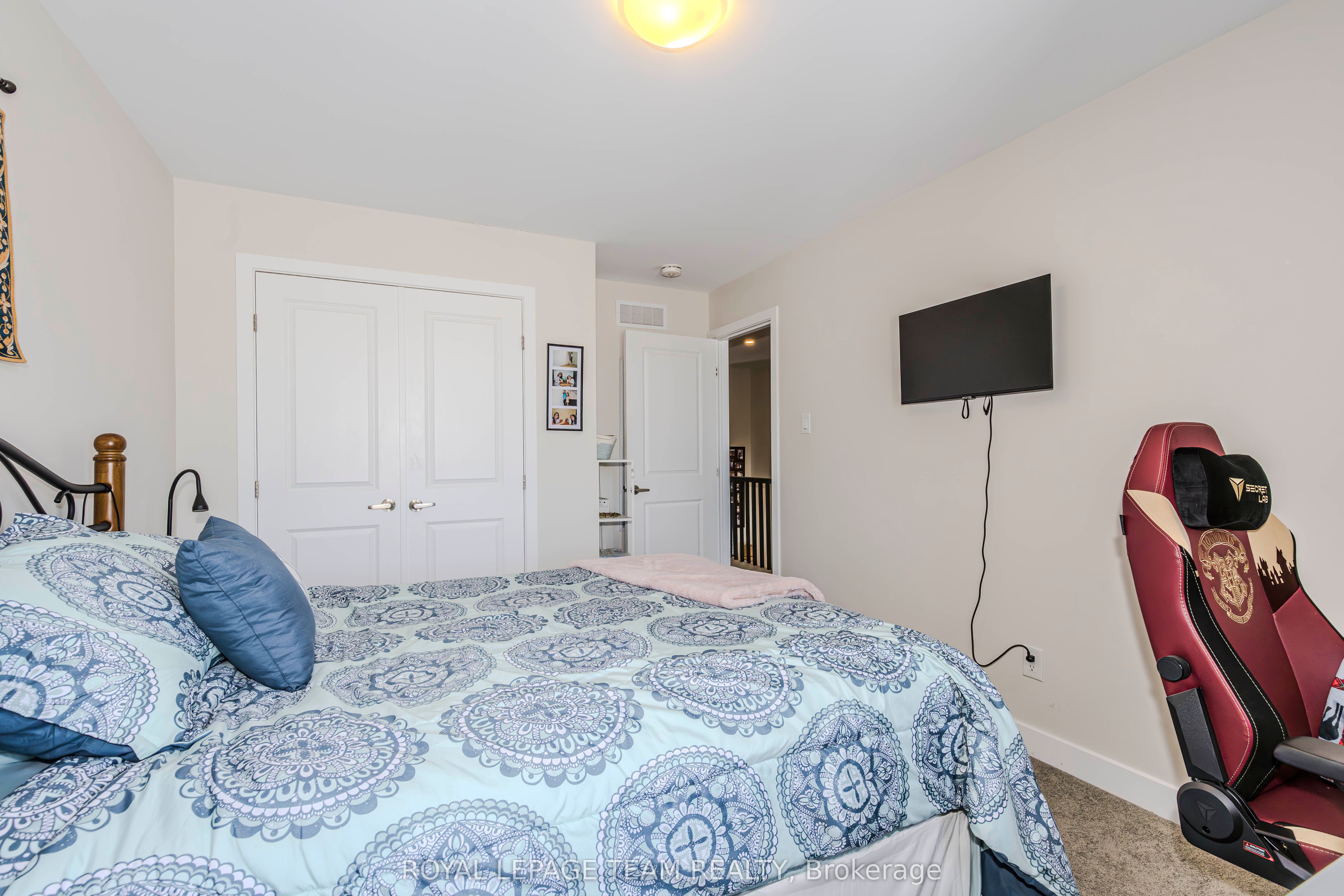 71 CANVASBACK Ridge, Blossom Park - Airport and Area 2602 - Riverside South/Gloucester Glen