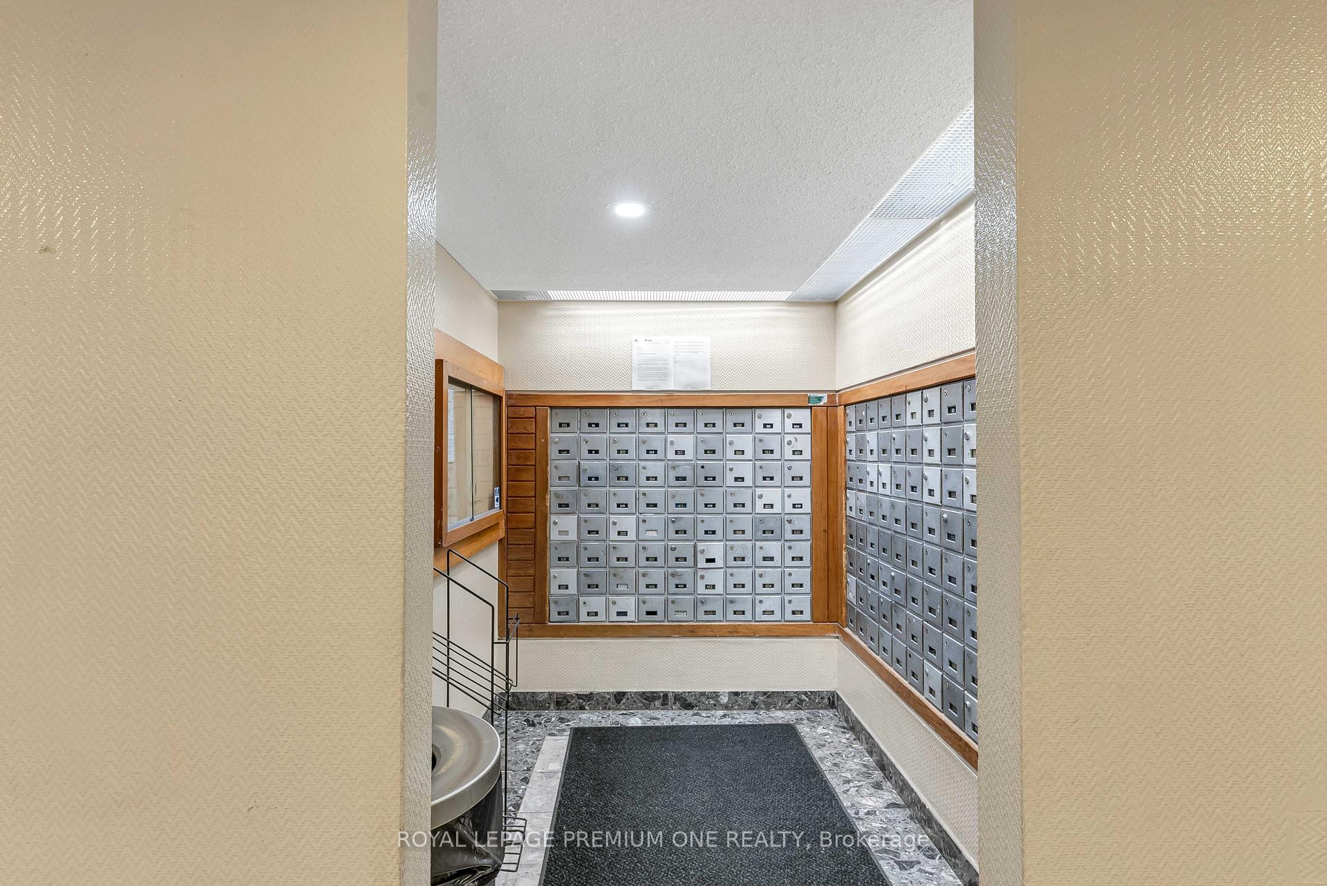 3 Bedrooms Condo at 238 Albion,  Toronto For sale