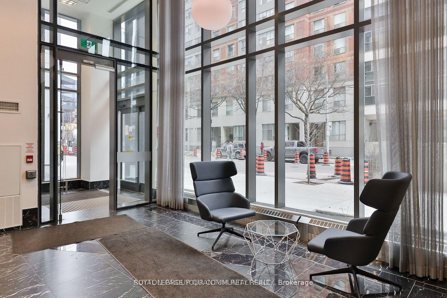 2 Bedrooms Condo at 60 Princess,  Toronto For sale