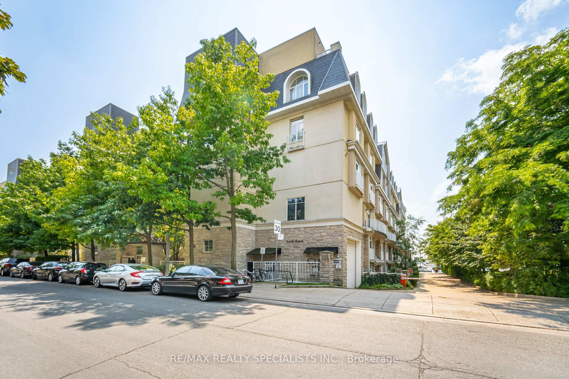 2 Bedrooms Condo at 38 Stadium, Toronto For sale