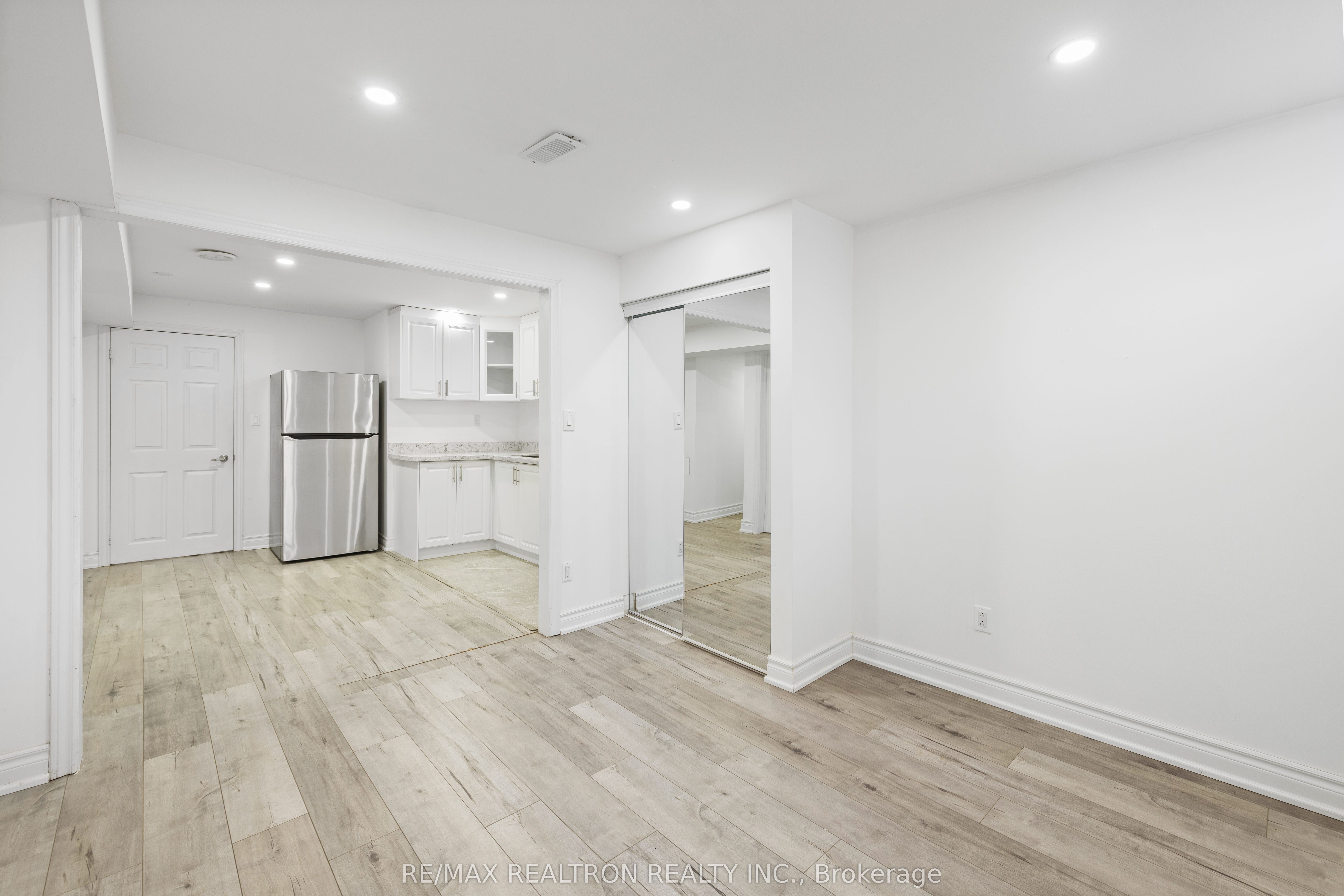 1 Emily Court