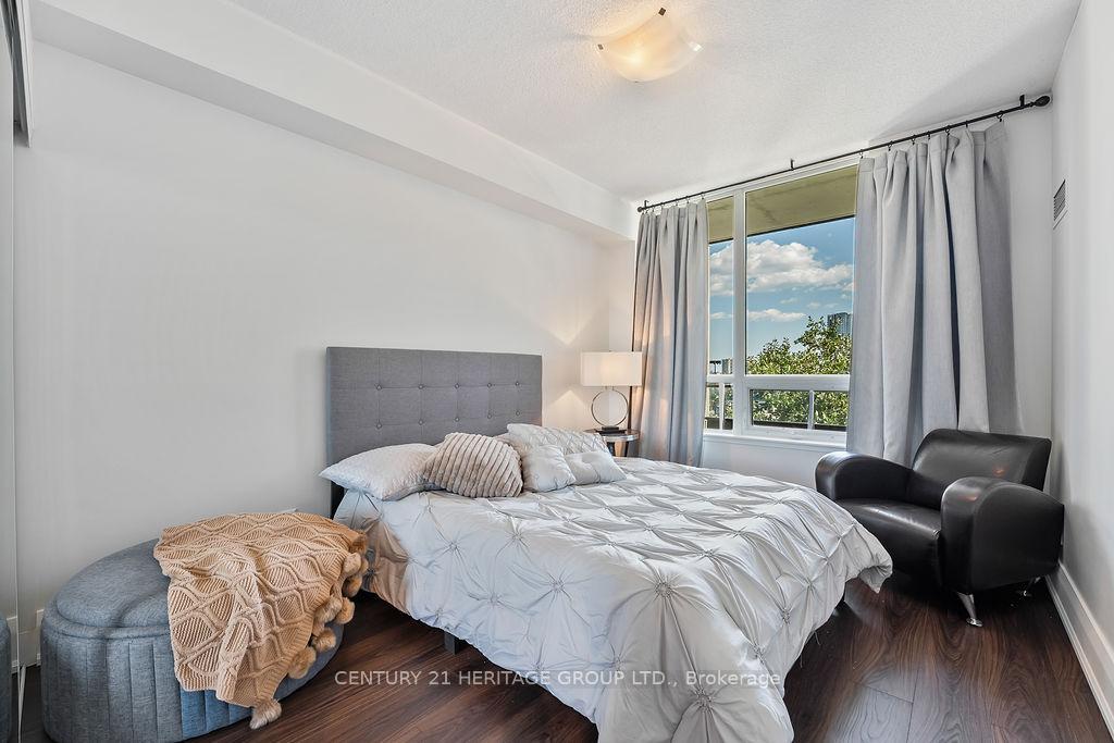 2 Bedrooms Condo at 85 North Park, Vaughan For sale