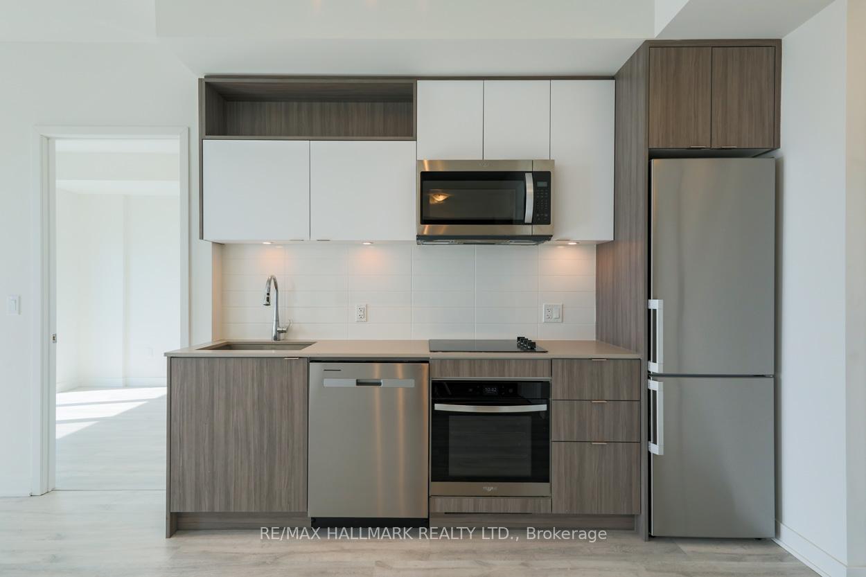 3 Bedrooms Condo at 70 Princess,  Toronto For sale