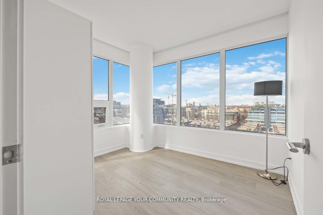 2 Bedrooms Condo at 19 Western Battery, Toronto For sale