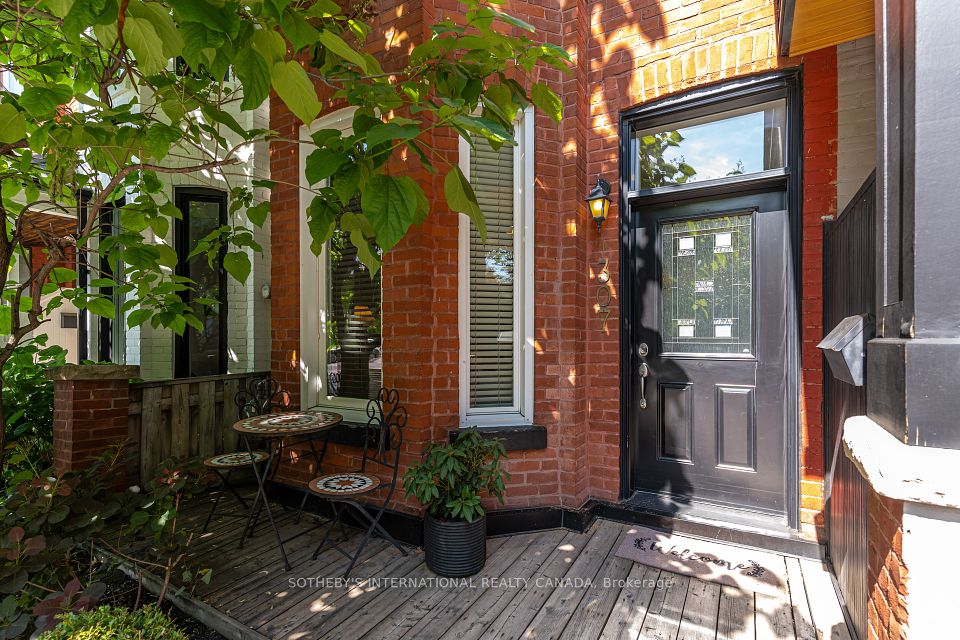 307 Indian Rd Cres