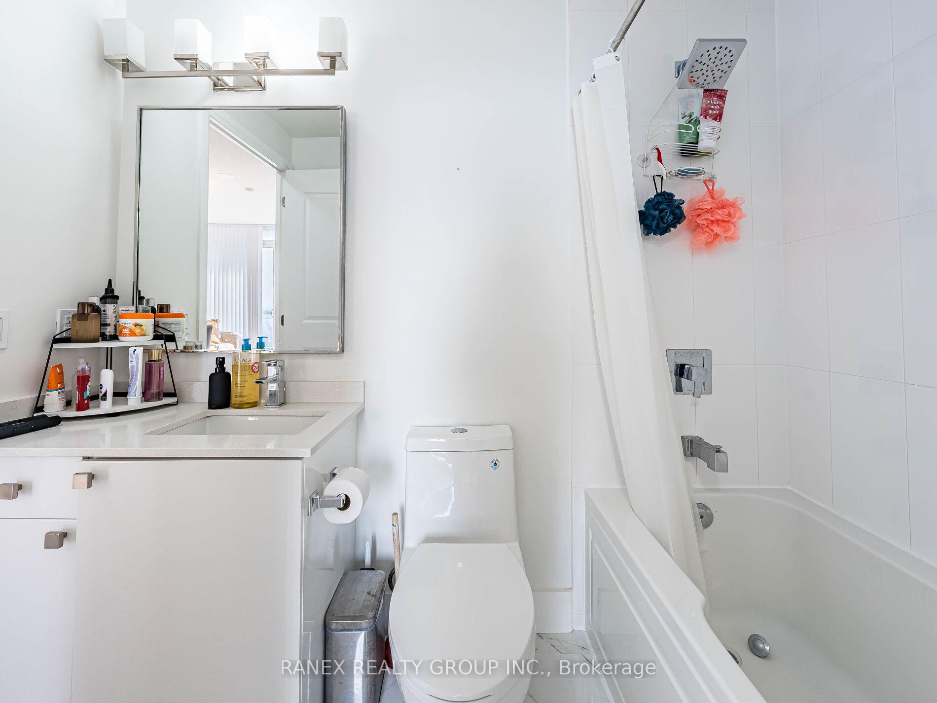 2 Bedrooms Condo at 5025 Four Springs, Mississauga For sale