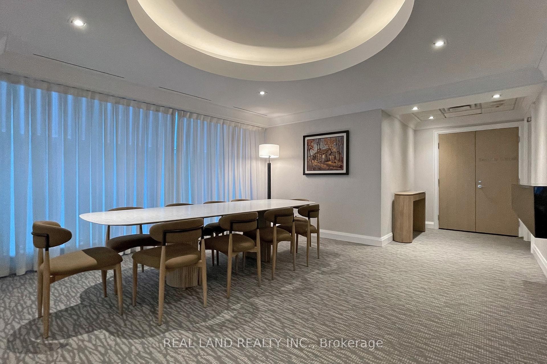 2 Bedrooms Condo at 206 Bloor, Toronto For sale