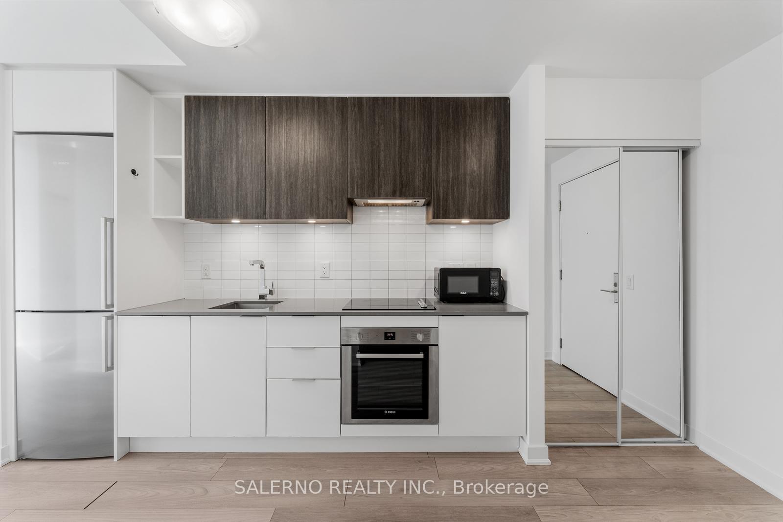 2 Bedrooms Condo at 120 Parliament, Toronto For sale
