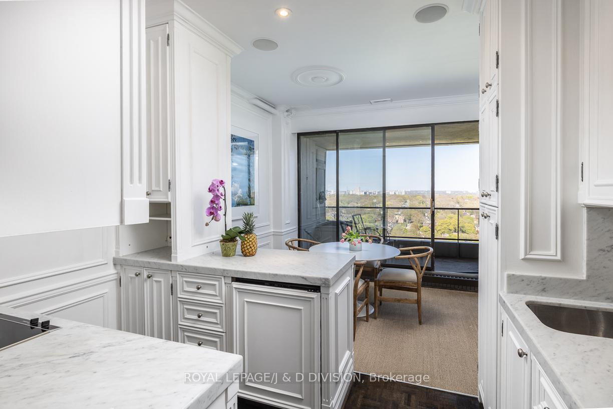1 Bedroom Co-op at 20 Avoca, Toronto For sale