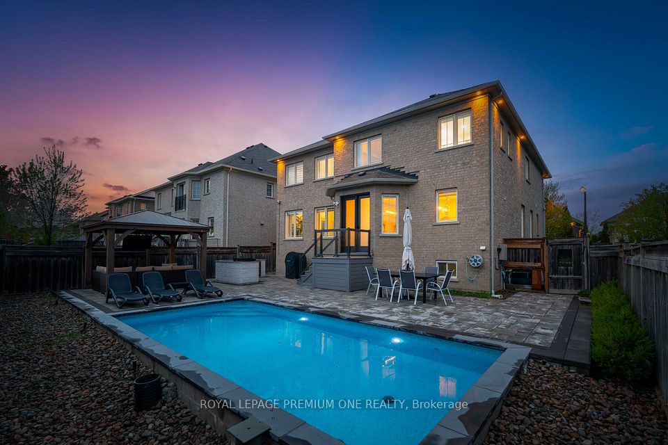12 Anderson Cove Trail, King, ON L7B 0A3
