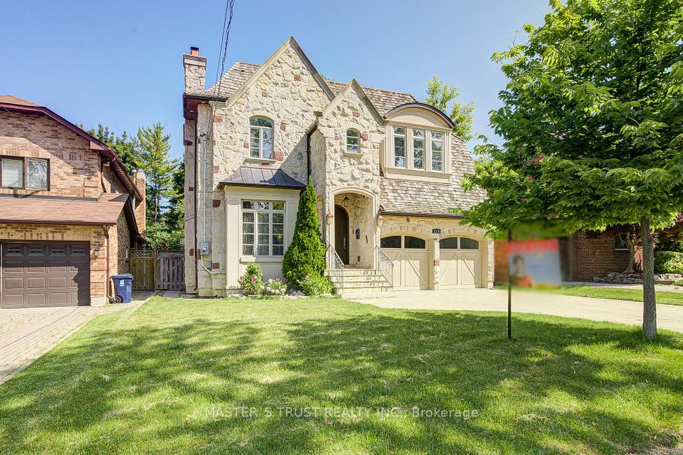 216 Parkview