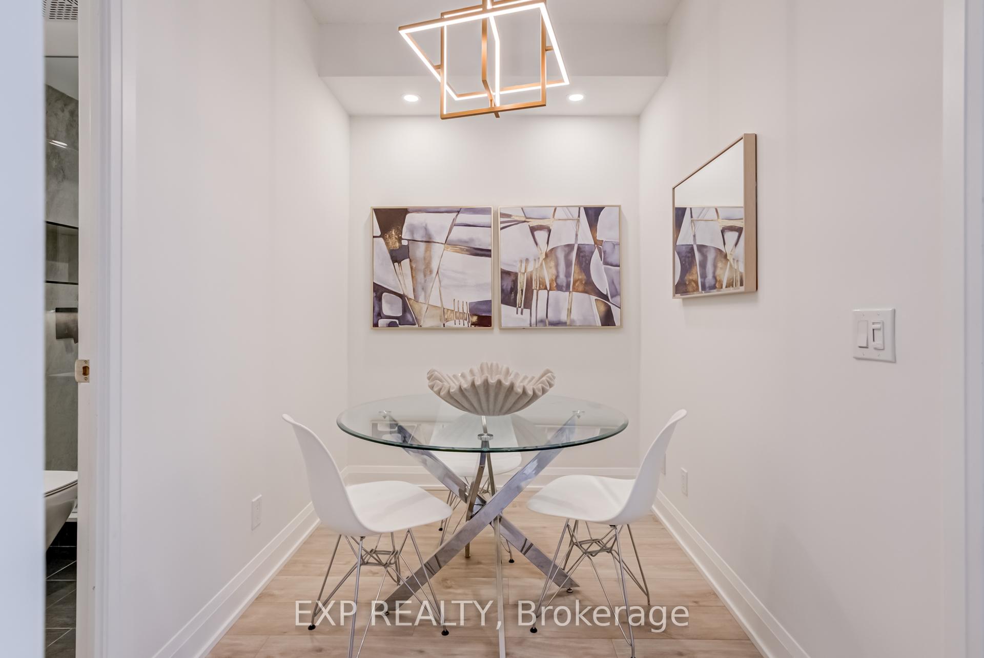 2 Bedrooms Condo at 56 Annie Craig, Toronto For sale