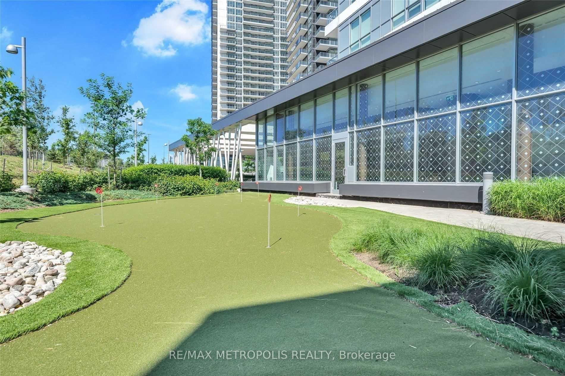 2 Bedrooms Condo at 117 McMahon, Toronto For sale