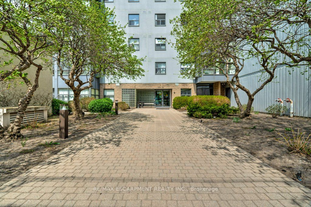 175 Hunter Street E, #207