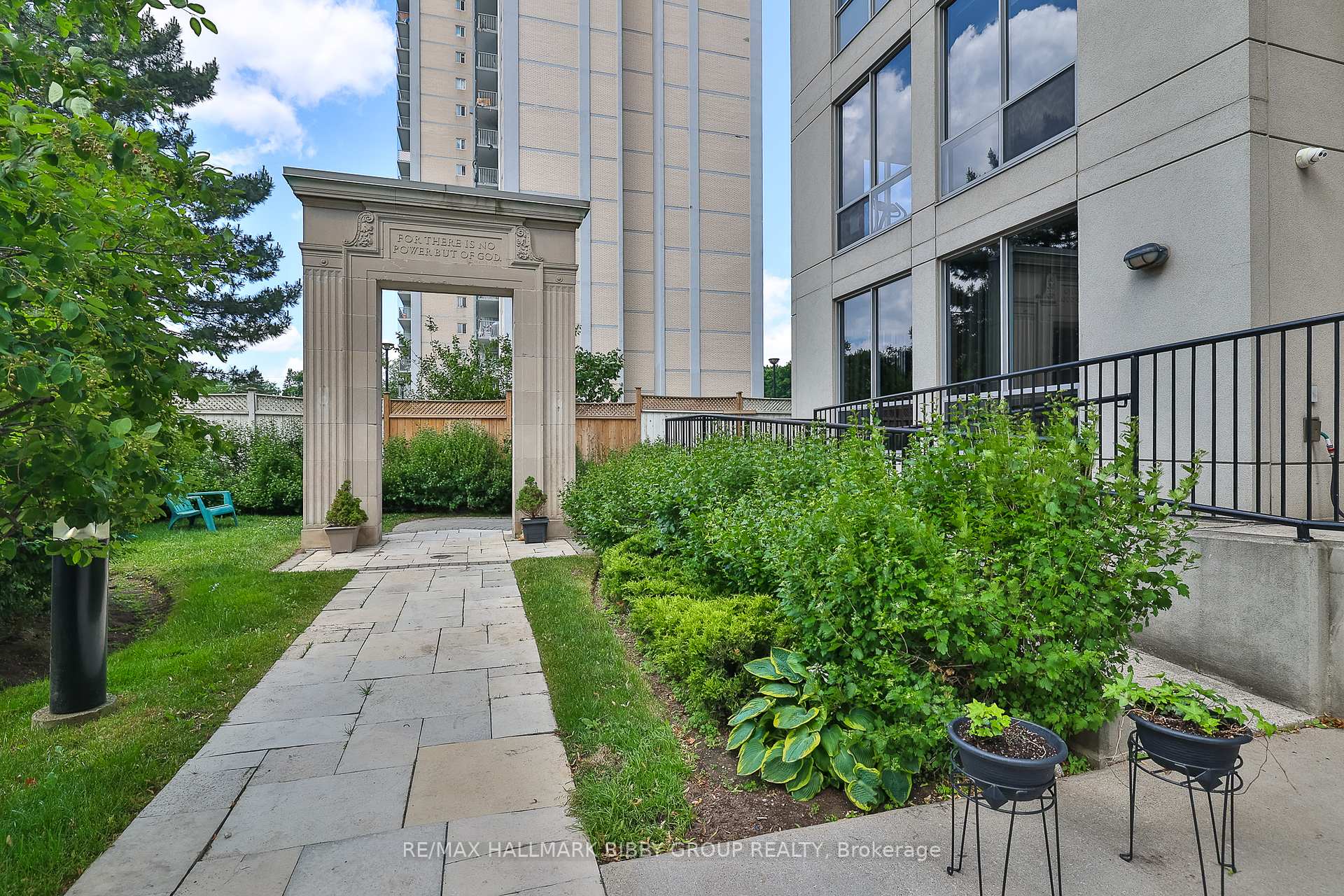 1 Bedroom Condo at 70 High Park, Toronto For sale