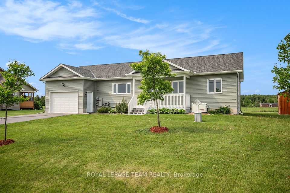 2833 Dunrobin