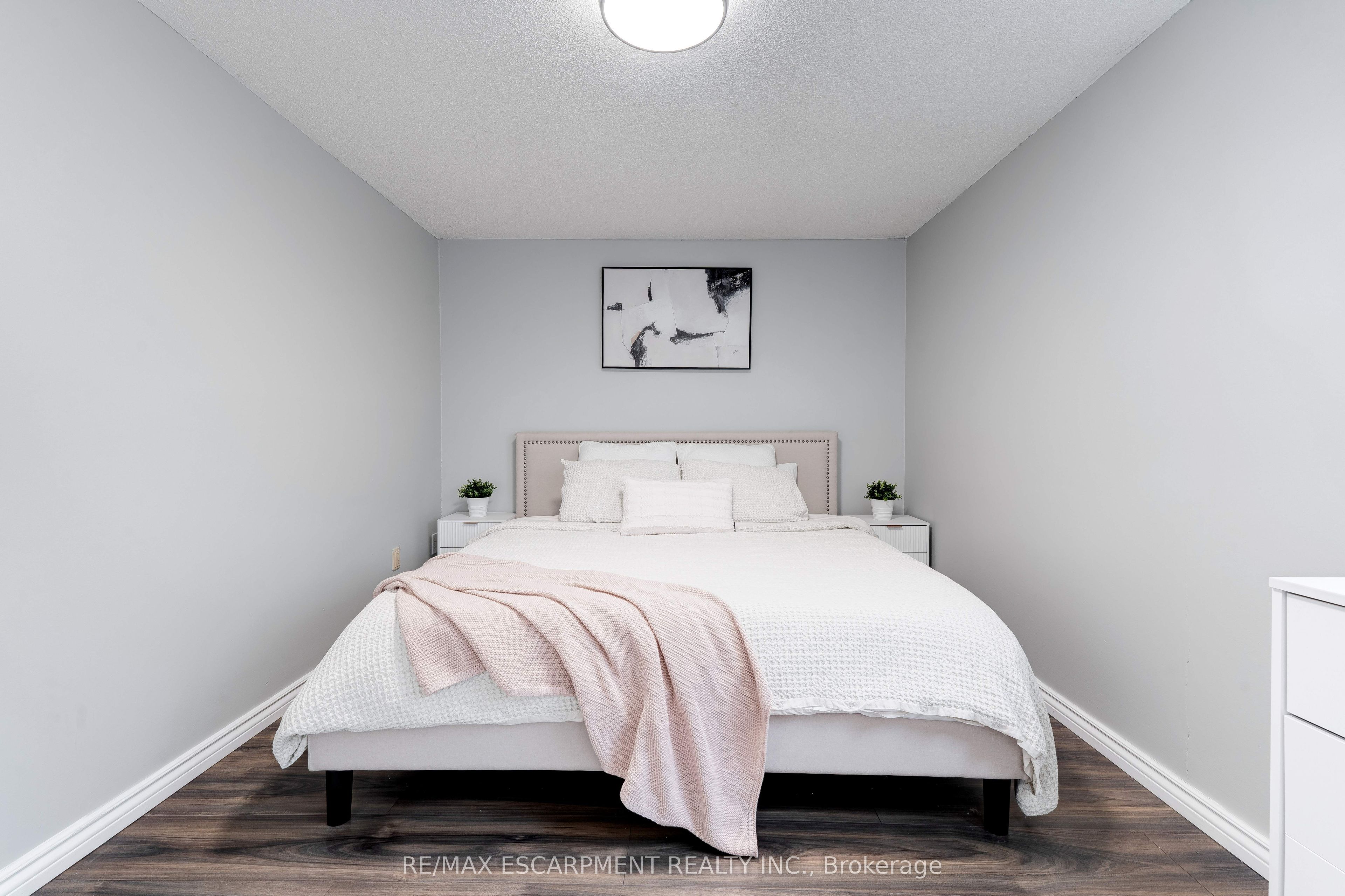 386 Highland Road W, #31