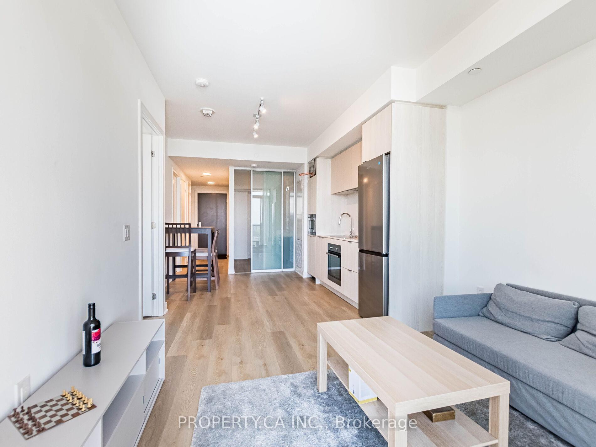 3 Bedrooms Condo at 86 Dundas, Mississauga For sale