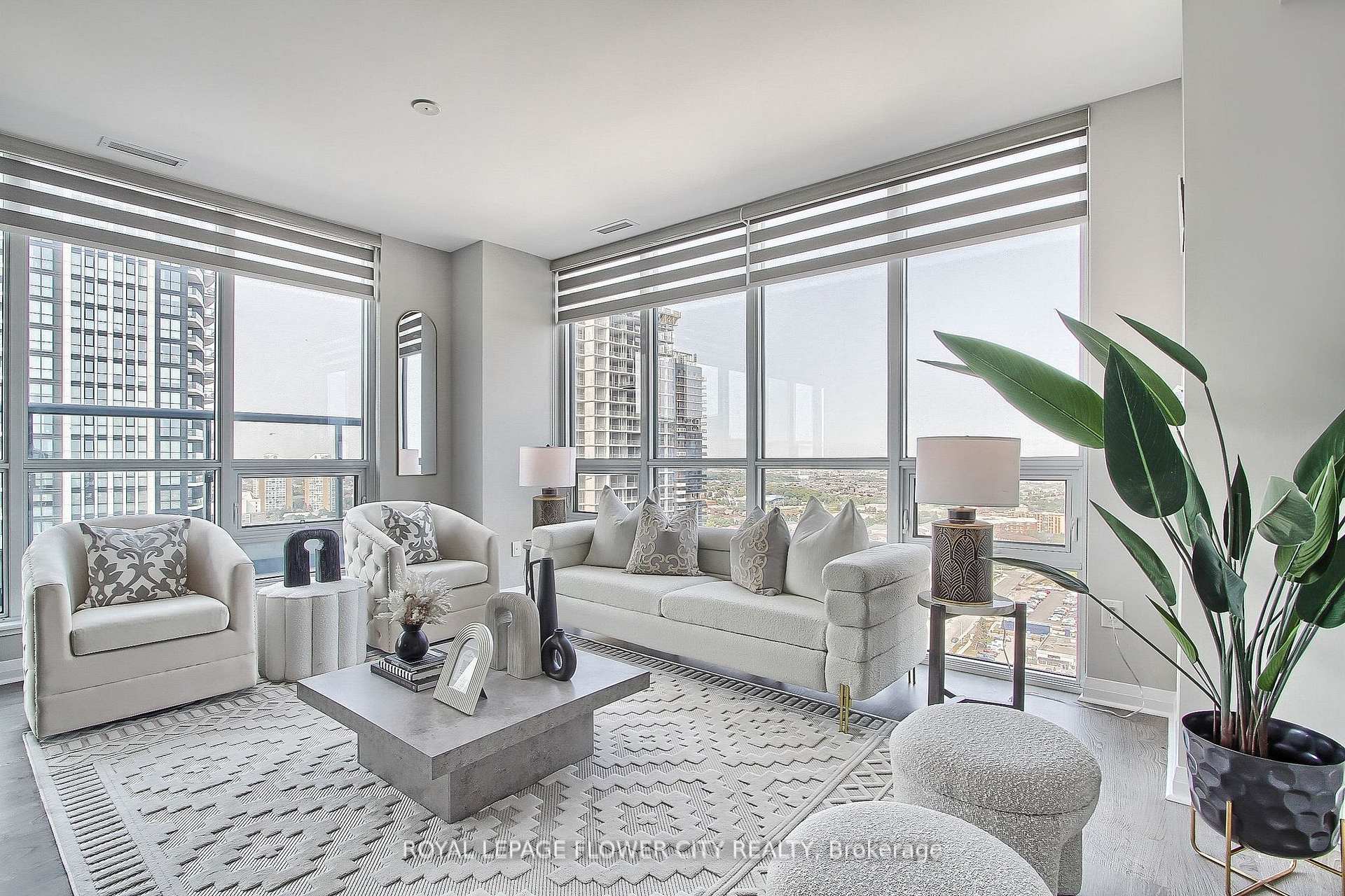 3 Bedrooms Condo at 5025 Four Springs, Mississauga For sale