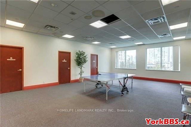 2 Bedrooms Condo at 1 Lee Centre, Toronto For sale