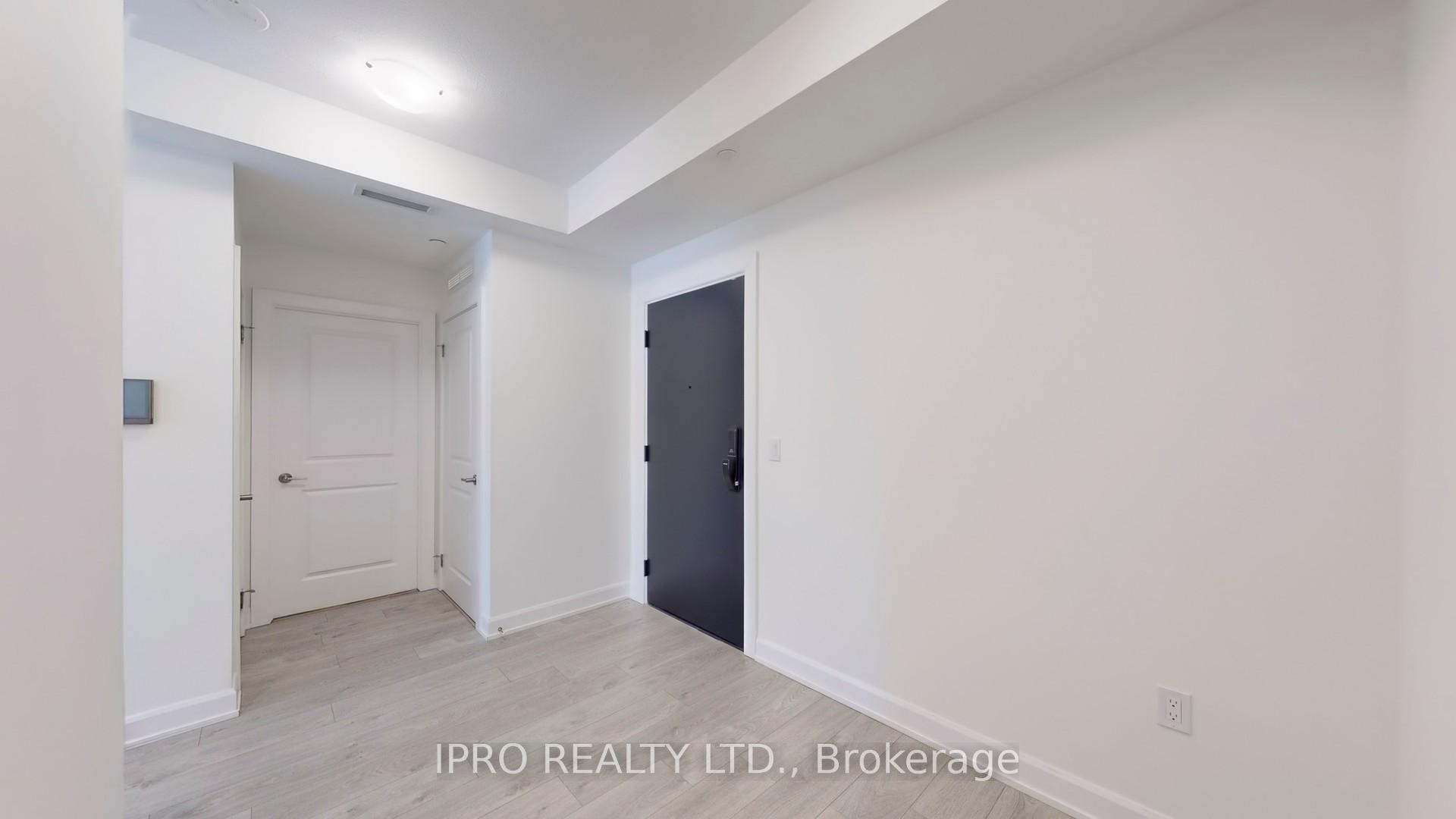 2 Bedrooms Condo at 3200 William Coltson, Oakville For sale