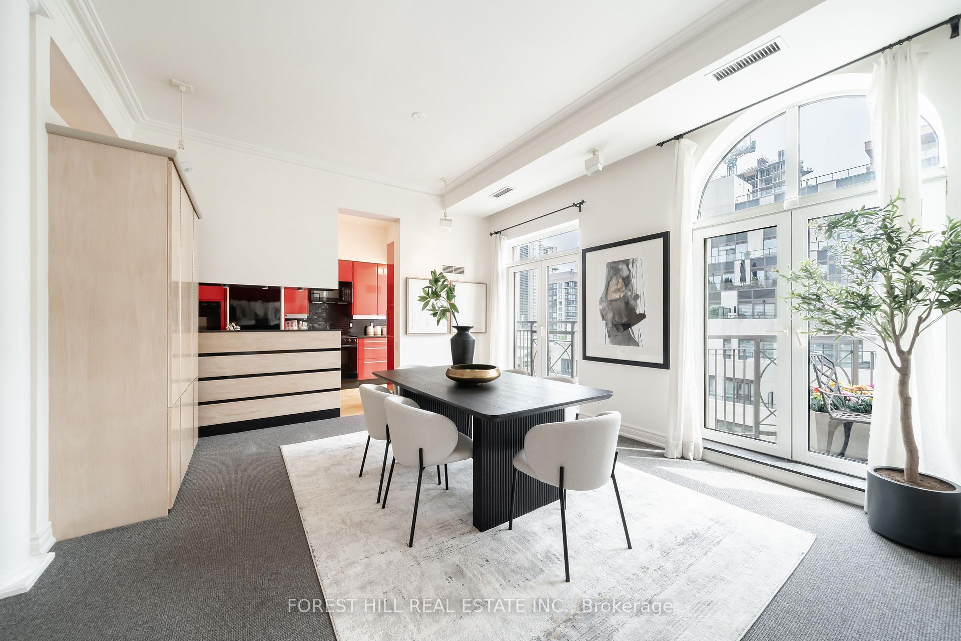 3 Bedrooms Condo at 1 Balmoral, Toronto For sale