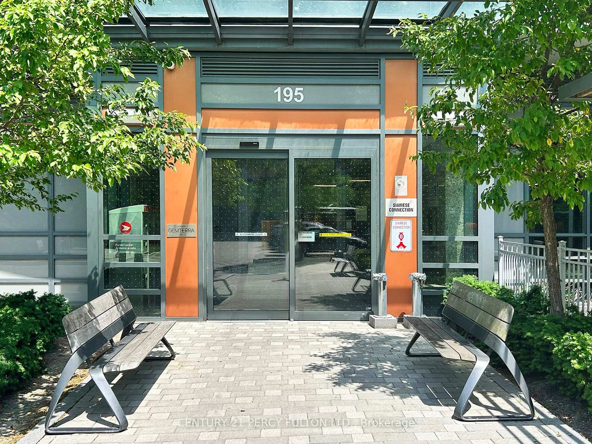 2 Bedrooms Condo at 195 Bonis, Toronto For sale