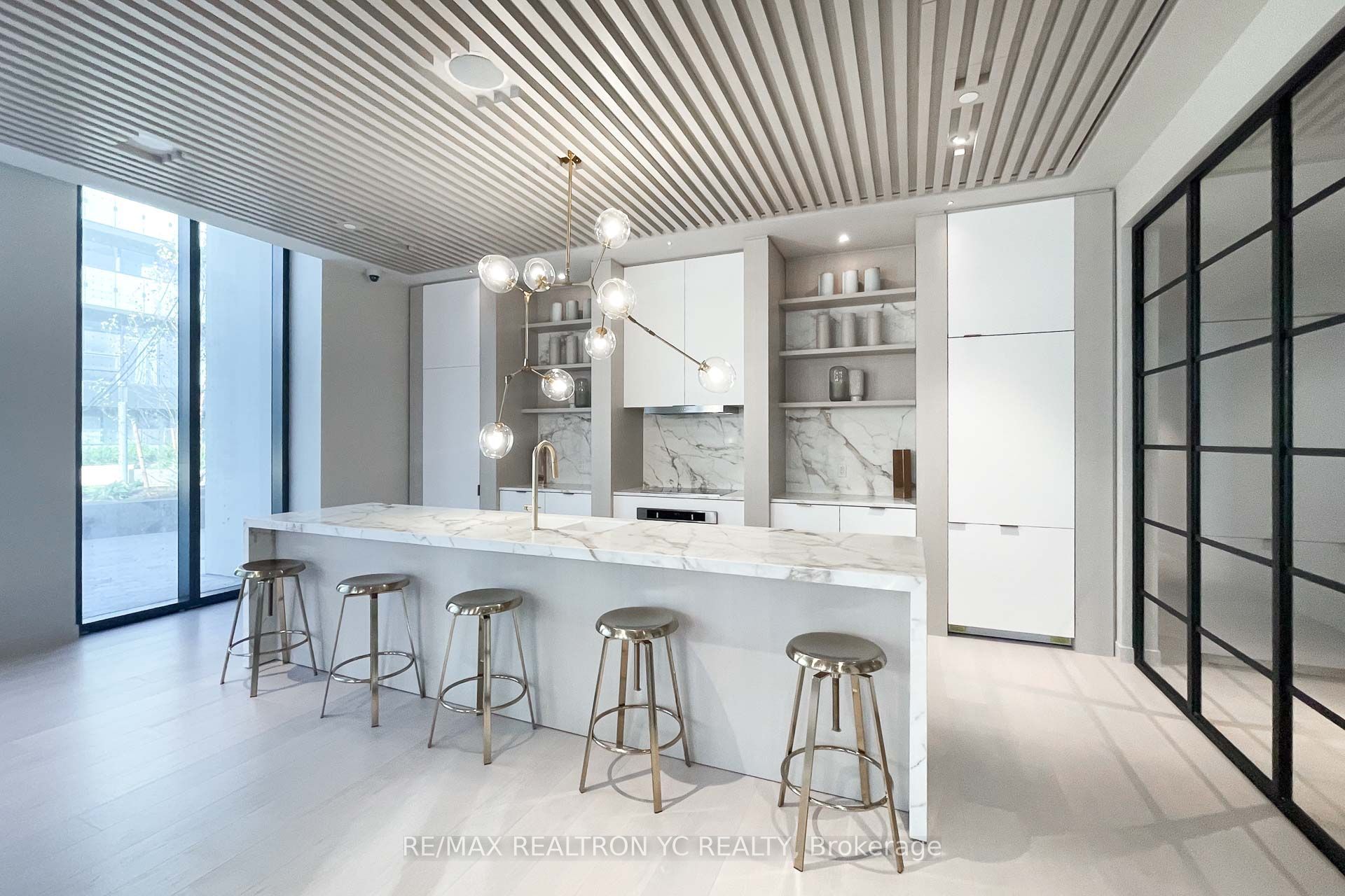 #6908 - 138 Downes Street, Toronto, ON M5E 0E4