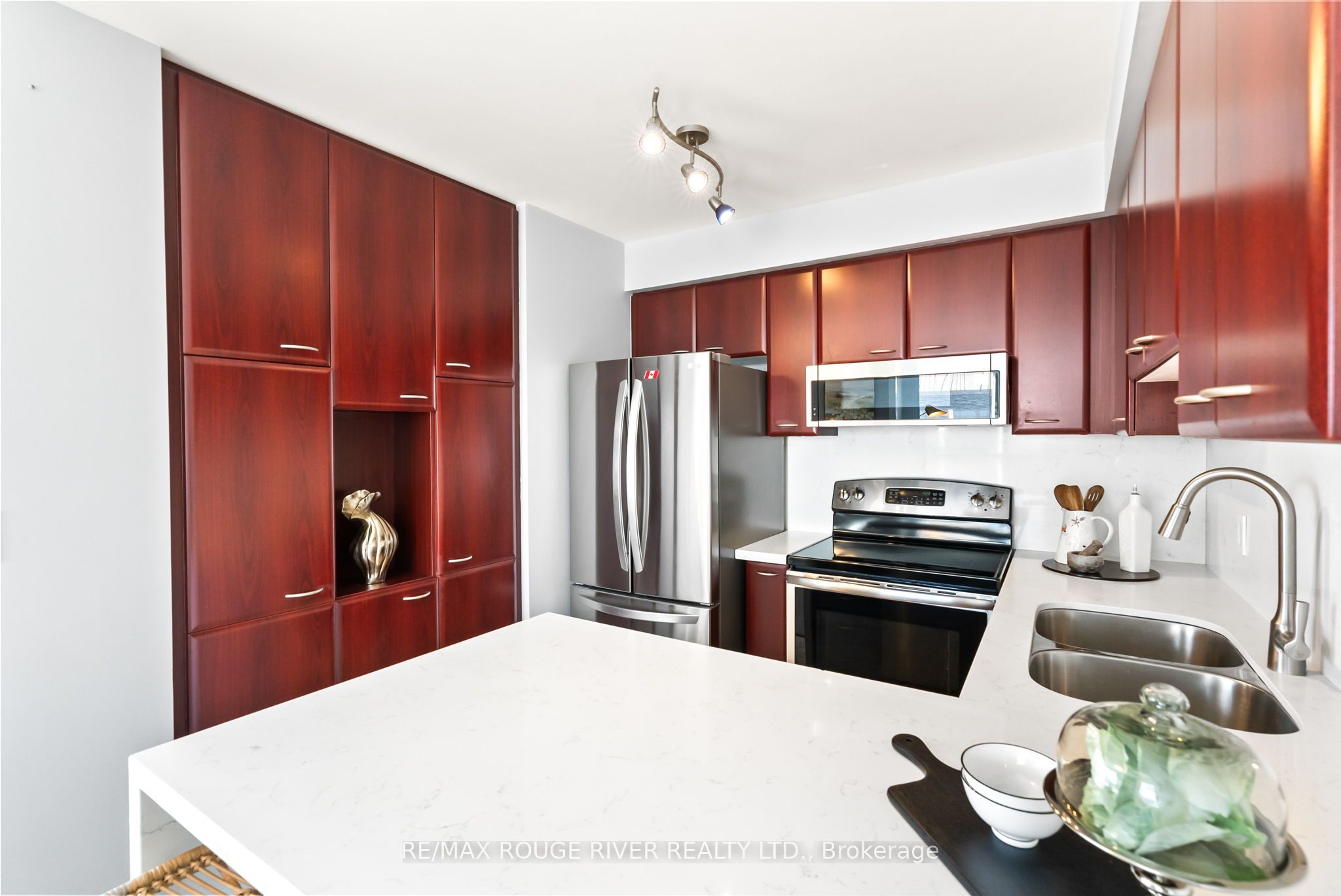 36 Lee Centre Drive, #2610