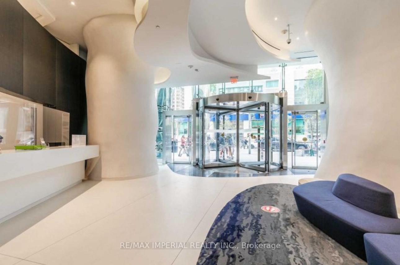 2 Bedrooms Condo at 1 Bloor, Toronto For sale