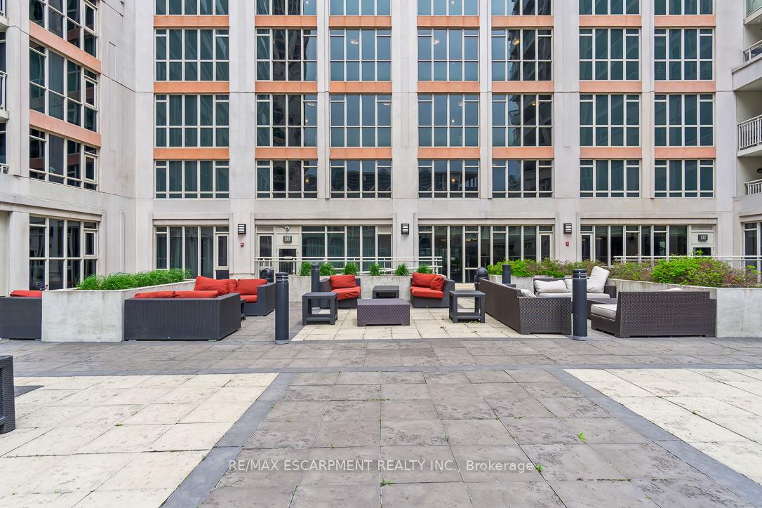 1 Bedroom Condo at 35 Bastion, Toronto For sale