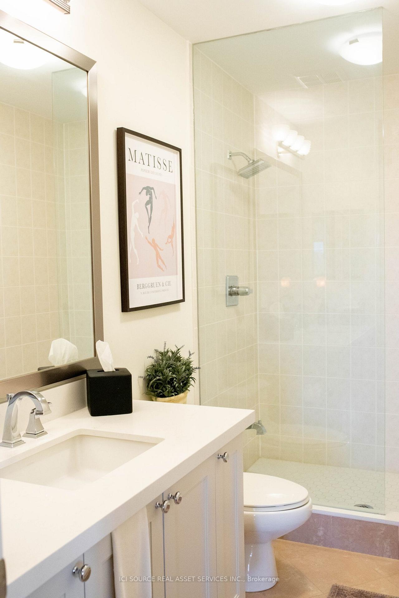 2 Bedrooms Condo at 1101 Leslie, Toronto For sale