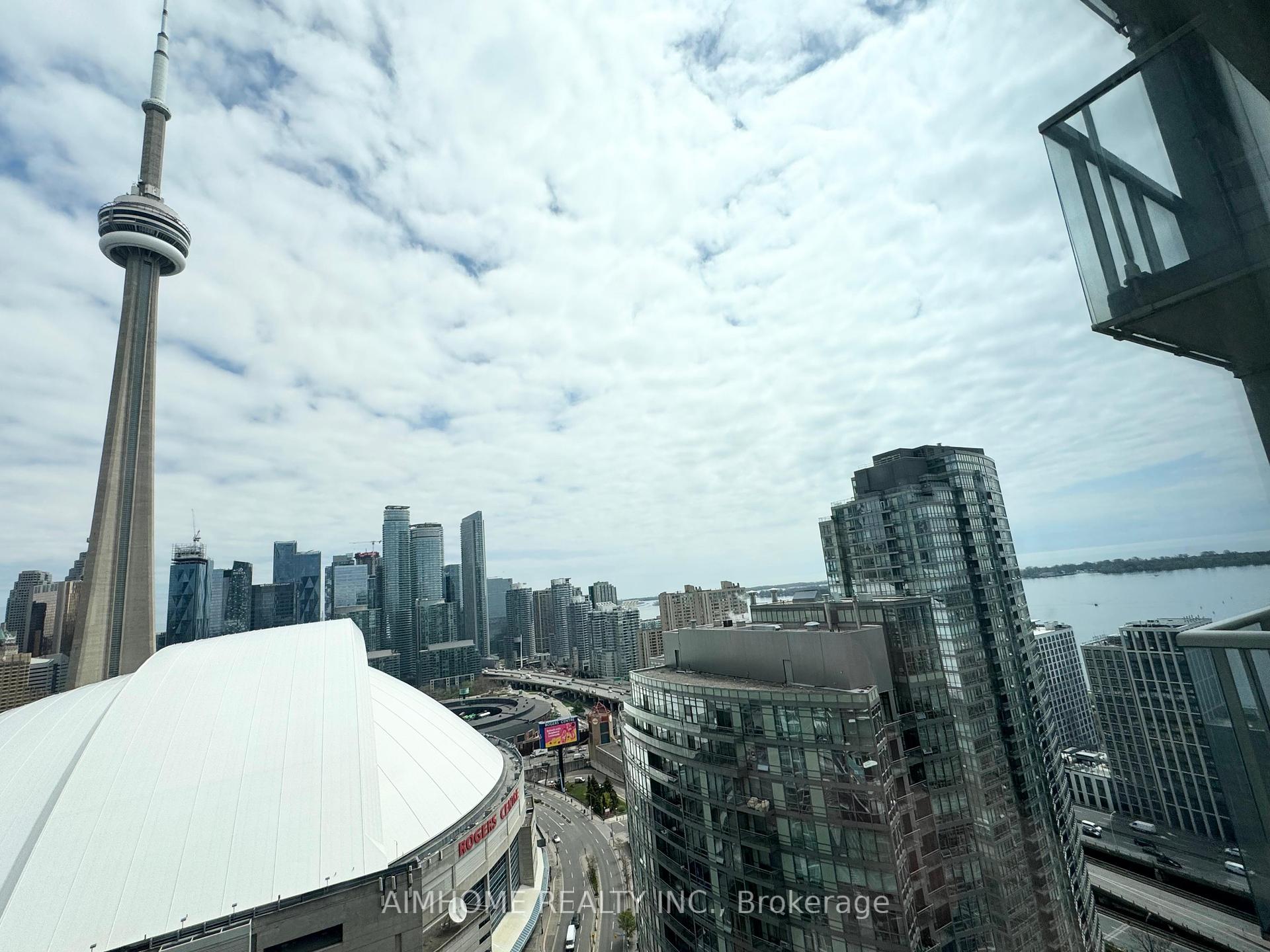 2 Bedrooms Condo at 10 Navy Wharf, Toronto For sale