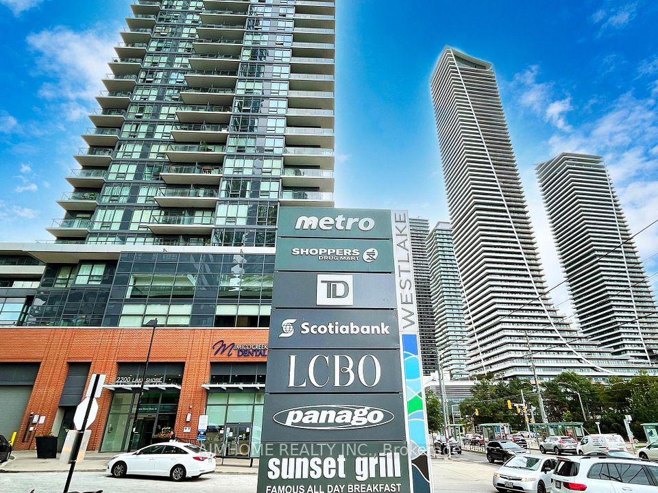 2200 Lake Shore