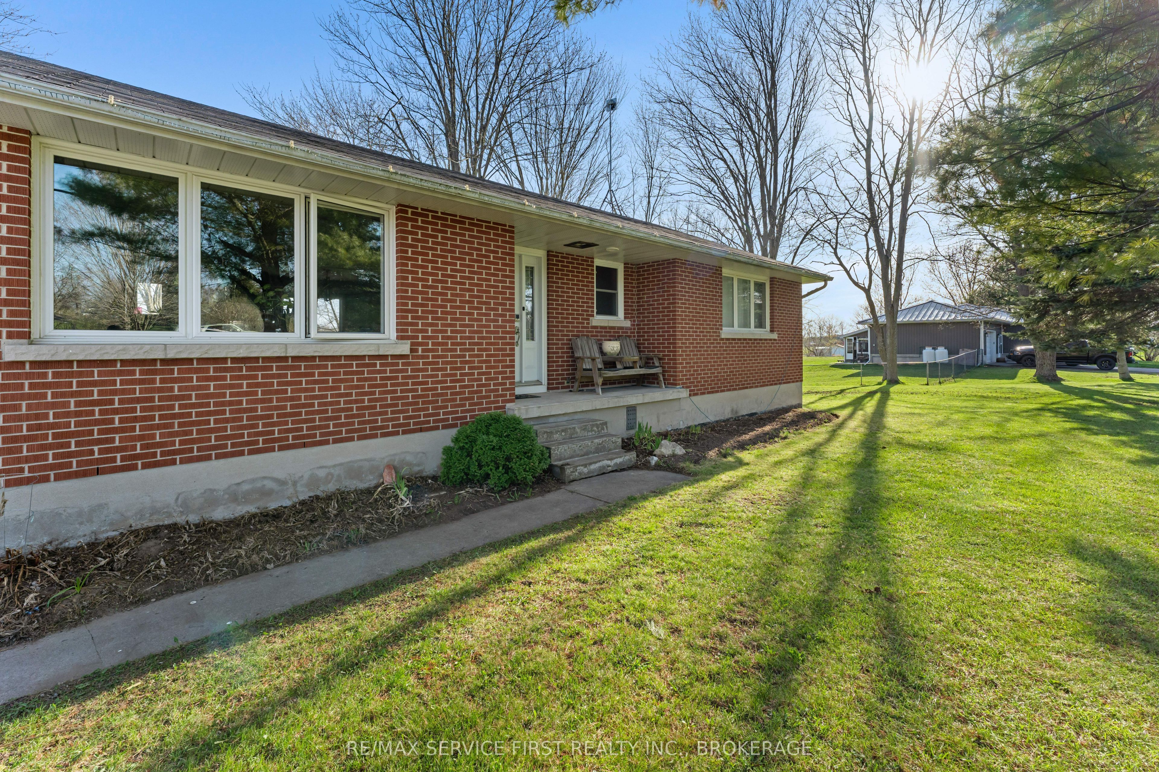 7050 County Road 2 Road, Loyalist, ON K7K 1Z2