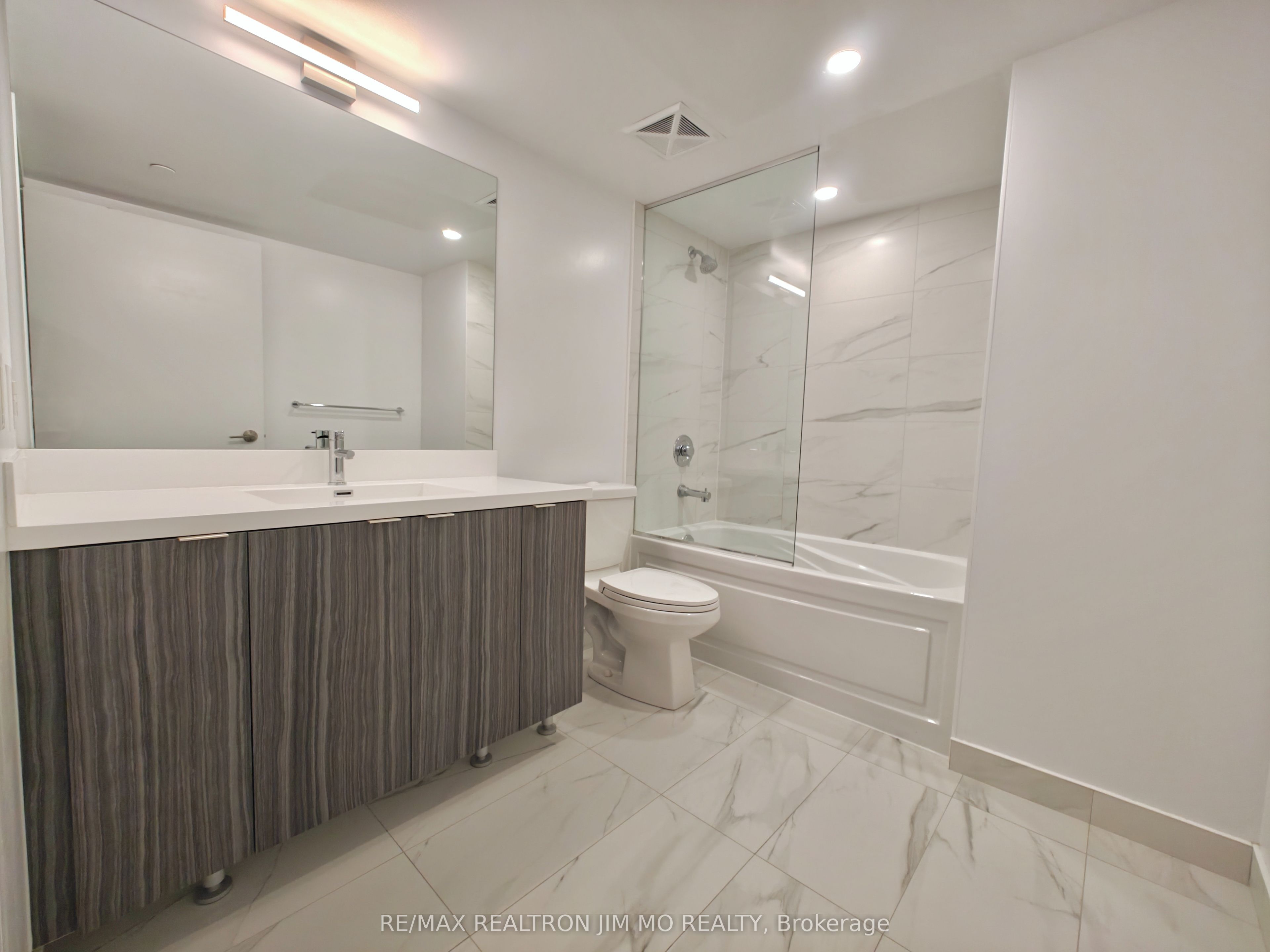219 Dundas Street E, #1907