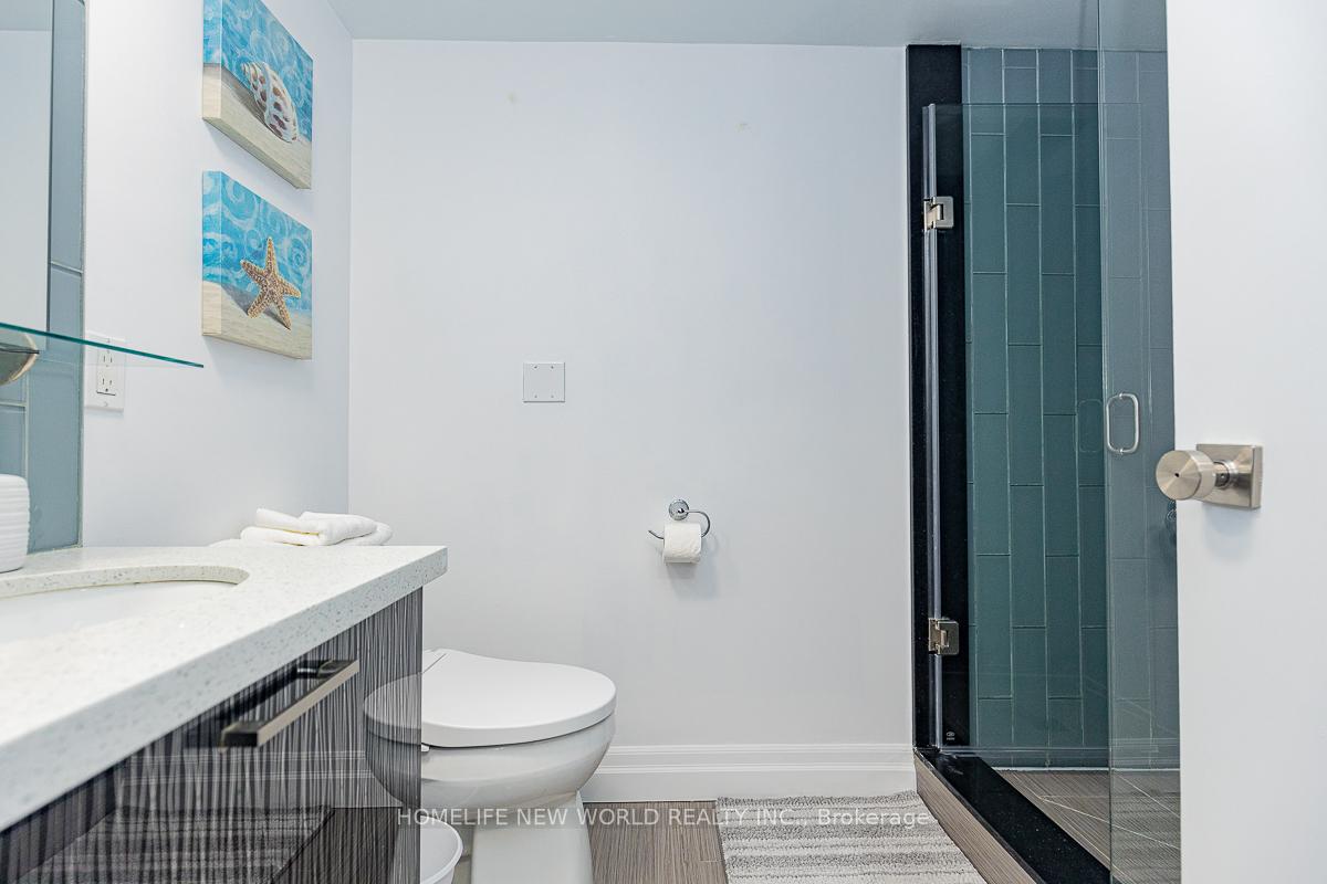 3 Bedrooms Condo at 111 Elizabeth, Toronto For sale