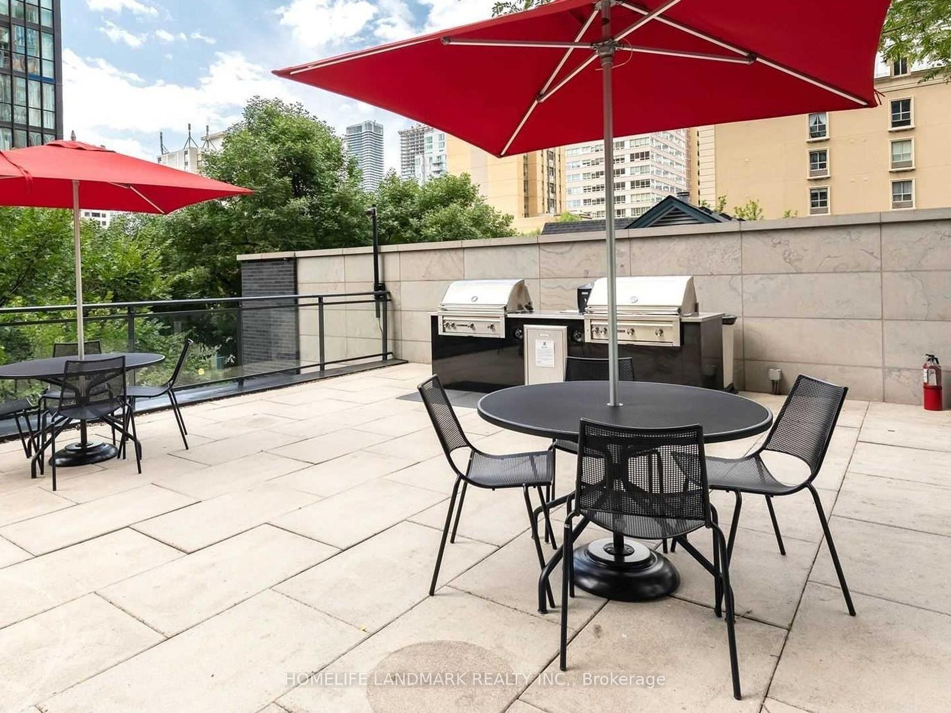 3 Bedrooms Condo at 110 Charles, Toronto For sale