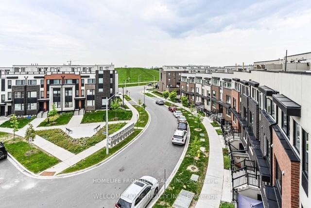 3 Bedrooms Condo at 157 William Duncan, Toronto For sale