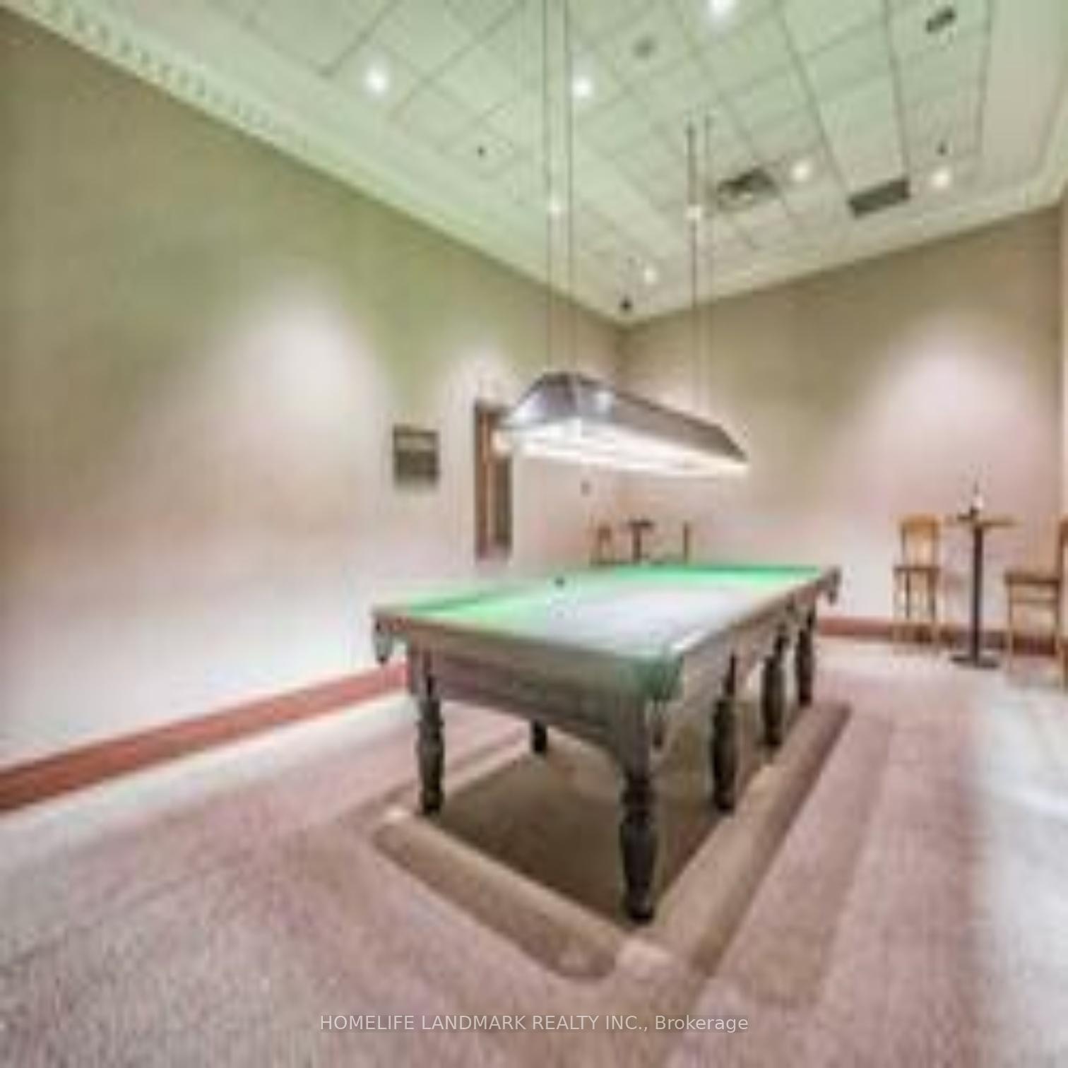 1 Bedroom Condo at 8 Lee Centre, Toronto For sale