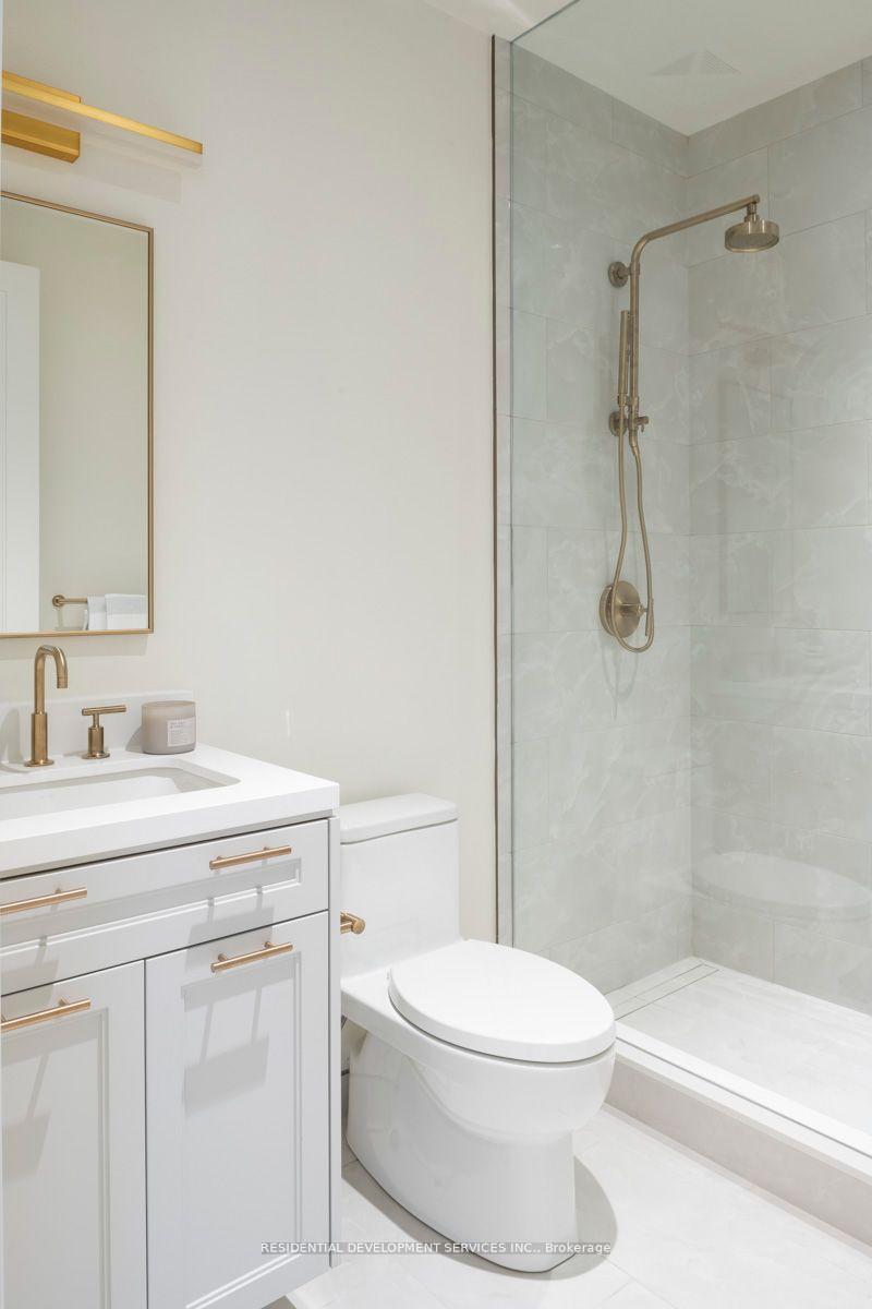 3 Bedrooms Condo at 1 Strathgowan,  Toronto For sale